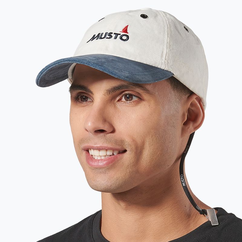 Kepurė su snapeliu Musto Crew Cap antique sail white 3