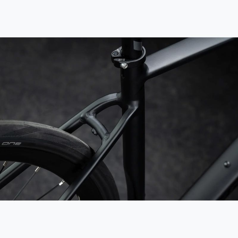 Plento dviratis KROSS Alta 4.0 black/graphite/matte 17