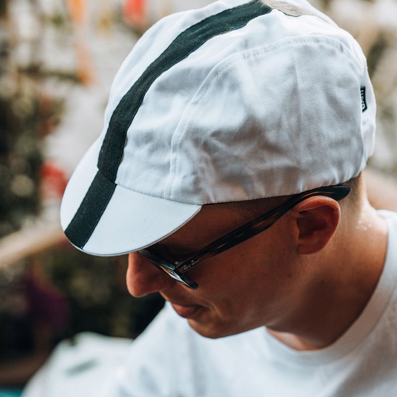 Luxa Classic Stripe balta ir juoda dviratininko kepurė po šalmu LULOCKCSW 2