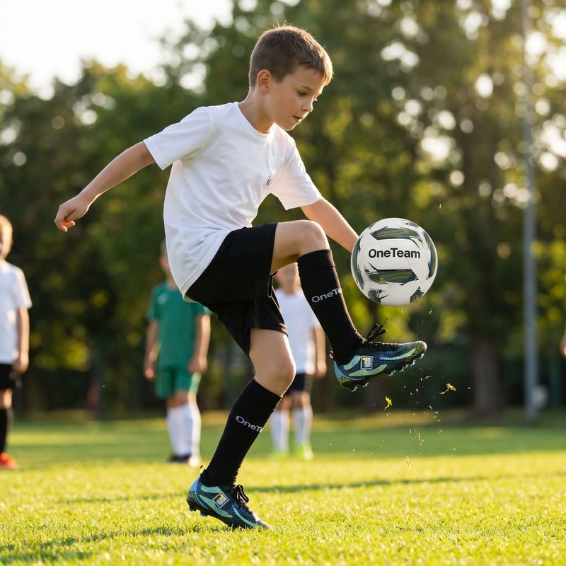 Vaikiškas futbolo komplektas OneTeam Precision Set marškinėliai ir šortai balti 13