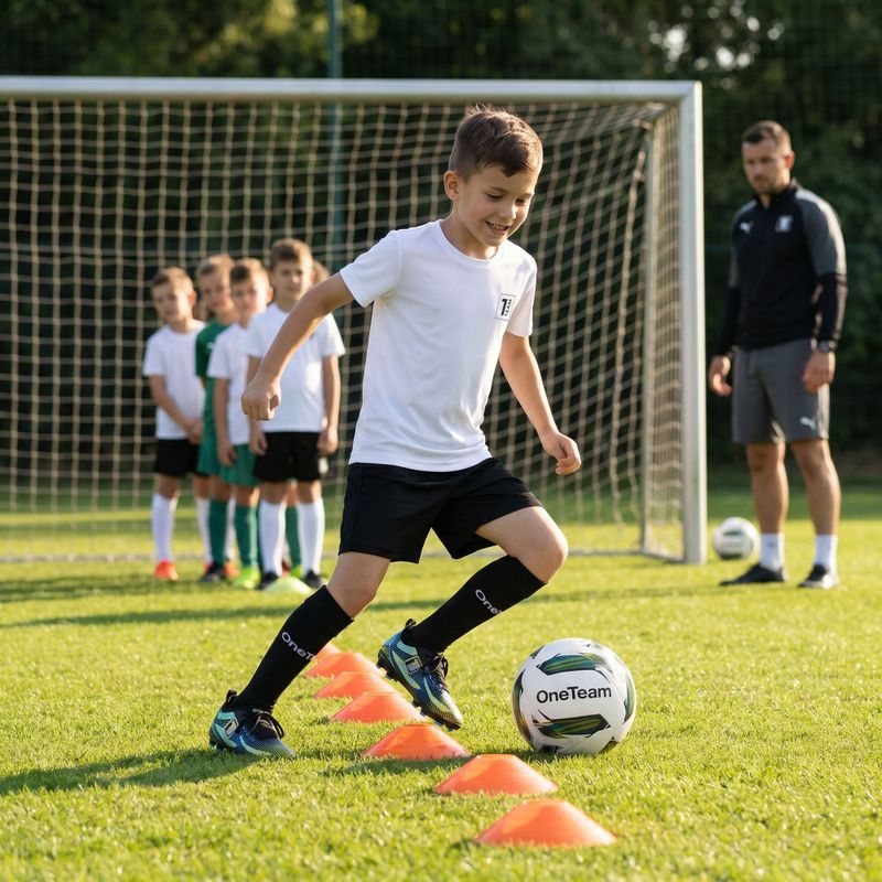 Vaikiškas futbolo komplektas OneTeam Precision Set marškinėliai ir šortai balti 14