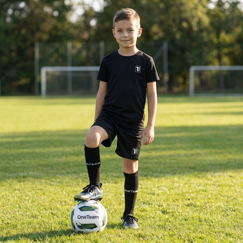 Vaikiškas futbolo komplektas OneTeam Precision Set marškinėliai ir šortai juodi 13