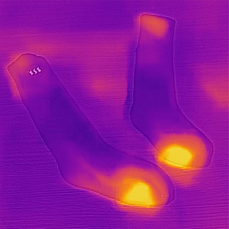 Šildomos kojinės su nuotolinio valdymo pulteliu Glovii GQ2 juodos 12
