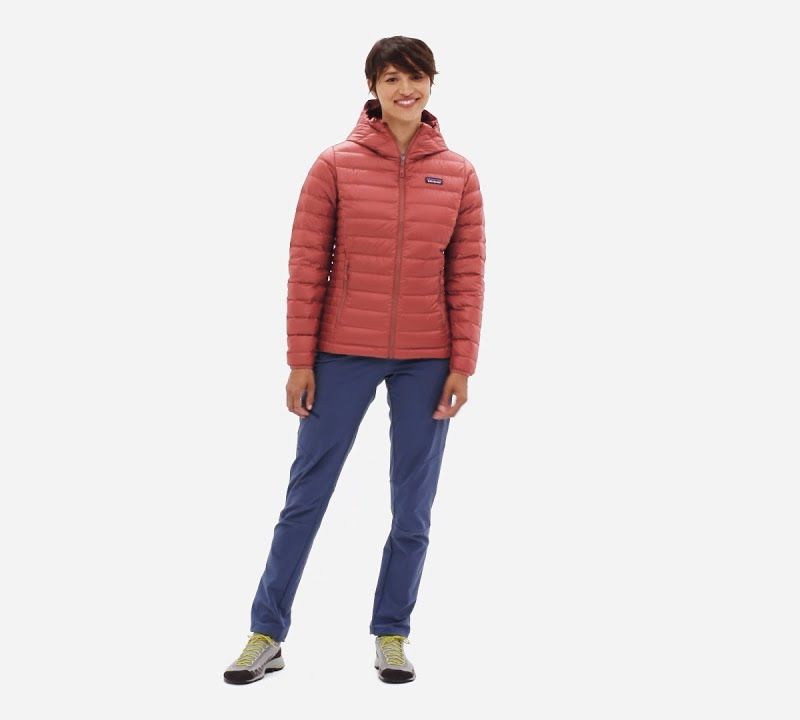 Moteriškos pūkinės striukės Patagonia Down Sweater Hoody burl red 8