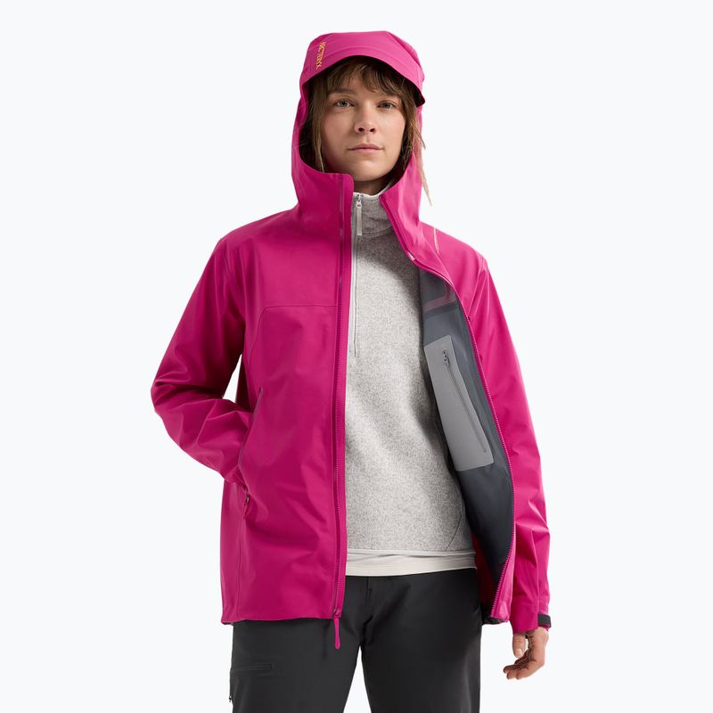 Moteriška striukė nuo lietaus Arc'teryx Beta amaranthus/edziza 3