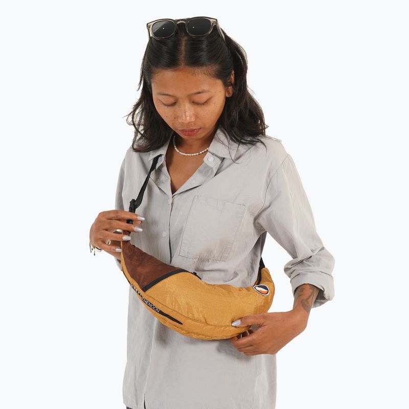 Maža rankinė ant peties Ticket To The Moon Upcycled Sling bag sand/chocolate 4