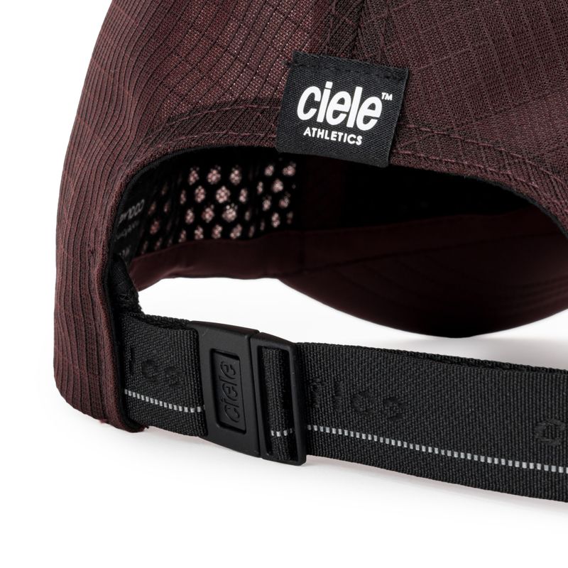 Kepuraitė su snapeliu Ciele Athletics TRLCap SC Comp Onehundred dark wine red 4
