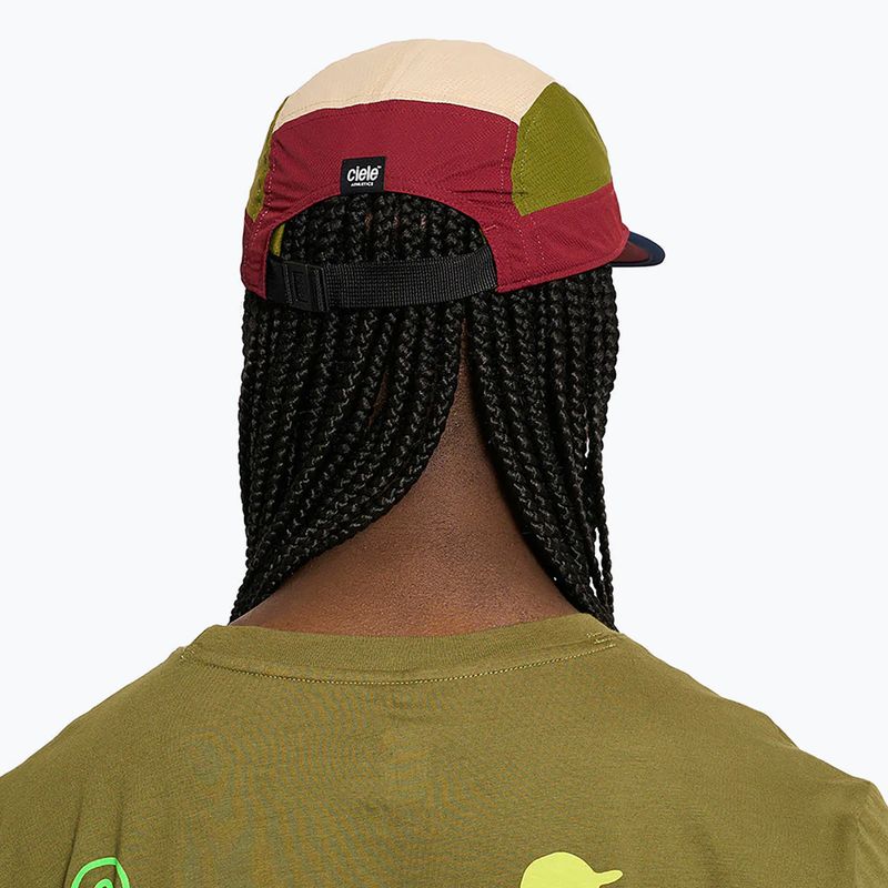 Kepuraitė su snapeliu Ciele Athletics GOCap Field IconicBar crimson red/terrain 5