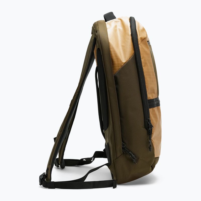 Kuprinė Peak Performance Commuter 18,5 l sierra sand 3