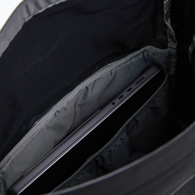 Kuprinė Peak Performance Roll Top 21,5 l black 5