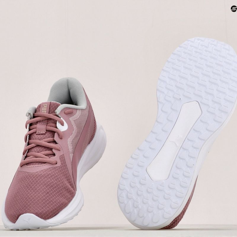 Moteriški bėgimo bateliai PUMA Twitch Runner purple 376289 24 10