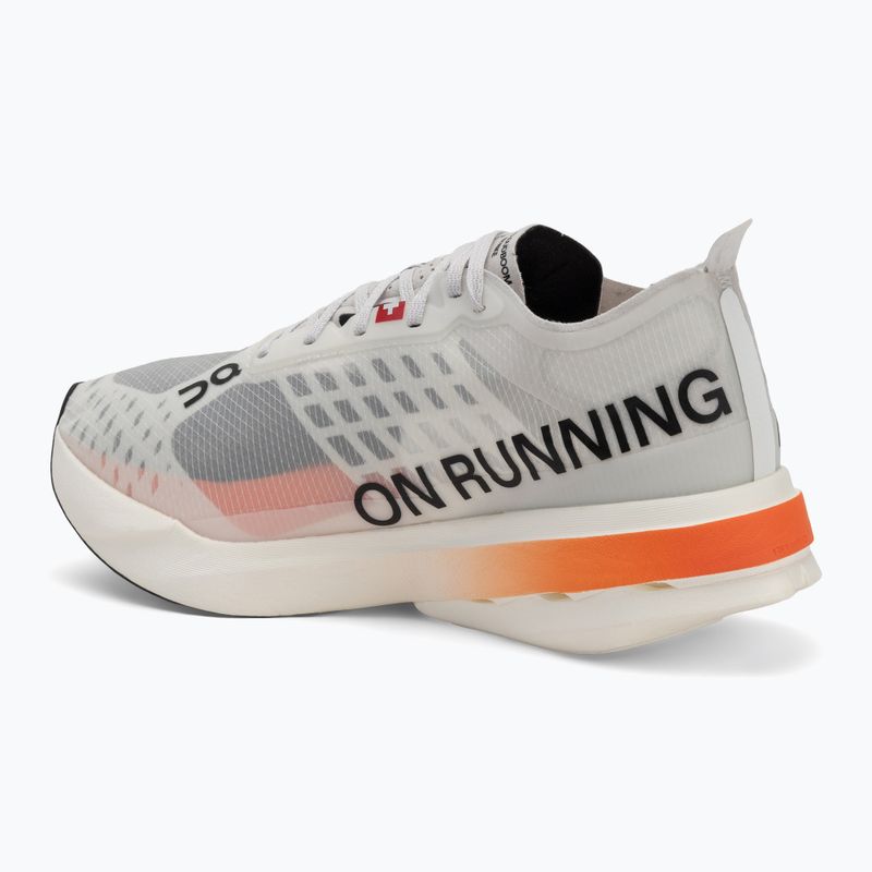 Moterų bėgimo bateliai On Running Cloudboom Strike white/black 3