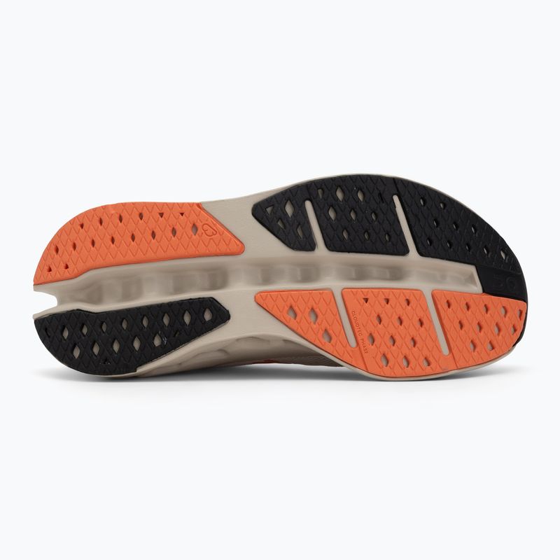 Moteriški bėgimo batai On Cloudsurfer Max ivory/salmon 4