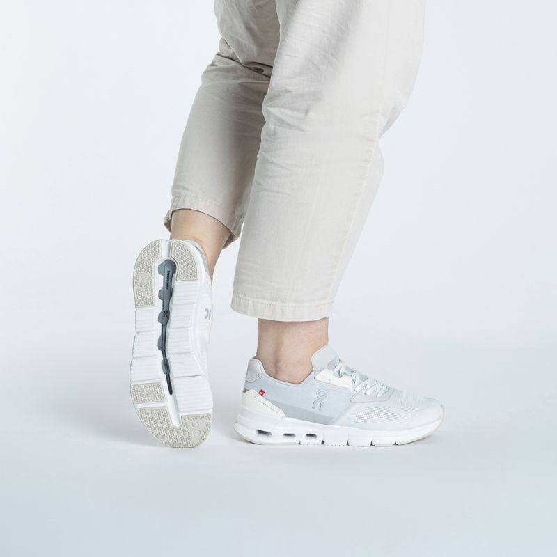 Moteriški batai On Running Cloudrift undyed-white/frost 2