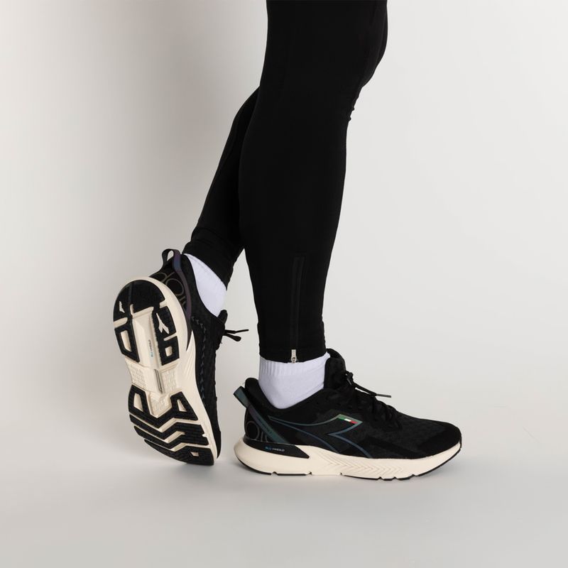Vyriški bėgimo bateliai Diadora Mythos Blushield Volo Hip 3 black DD-101.179089-C2609 3