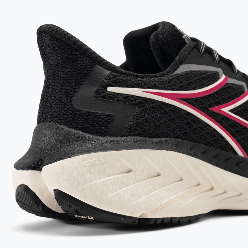 Moteriški bėgimo bateliai Diadora Strada black/whisper white 9