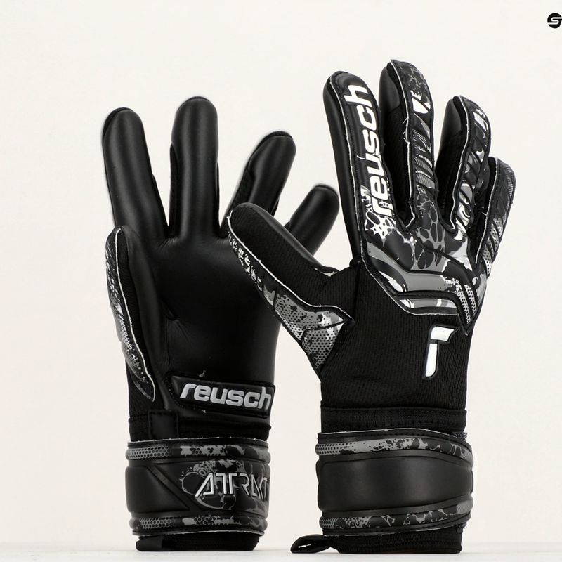 Reusch Attrakt Infinity Junior vaikiškos vartininko pirštinės juodos 5372725-7700 9