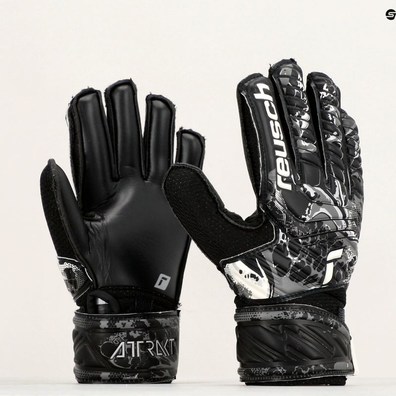 Reusch Attrakt Solid Junior vaikiškos vartininko pirštinės, juodos 5372515-7700 9