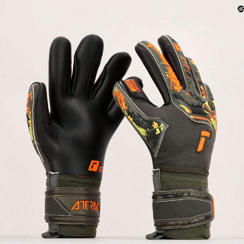 Reusch Attrakt Gold X Finger Support Junior vartininko pirštinės žalia-juoda 5372050-5555 11
