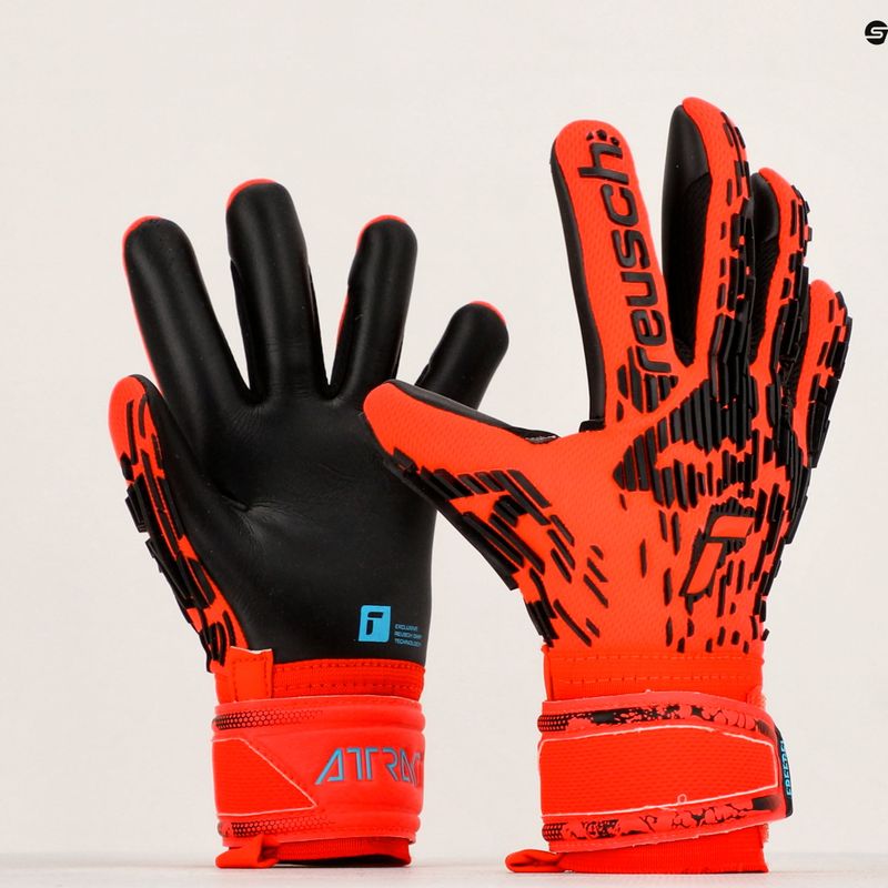 Reusch Attrakt Freegel Silver Junior vaikiškos vartininko pirštinės raudonos spalvos 5372235-3333 5