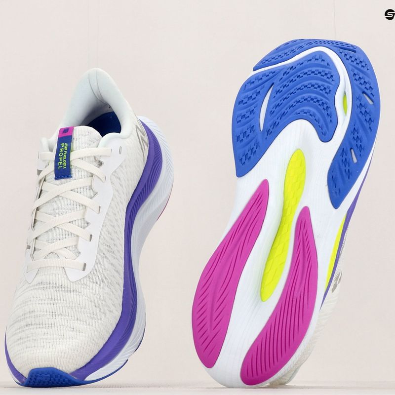 Moteriški bėgimo batai New Balance FuelCell Propel v4 white/multi 15