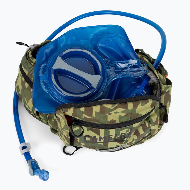 CamelBak Repack LR 4 litrų talpos dviratininkas su 1,5 litro talpos bakeliu kamufliažinės spalvos 6