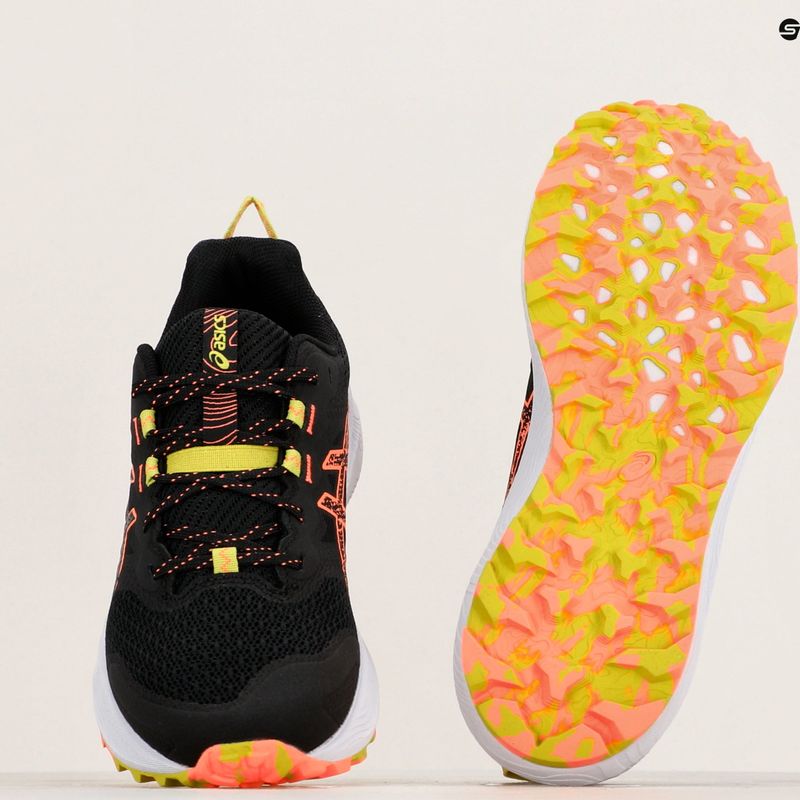 Moteriški bėgimo batai ASICS Trabuco Terra 2 black/sun coral 11