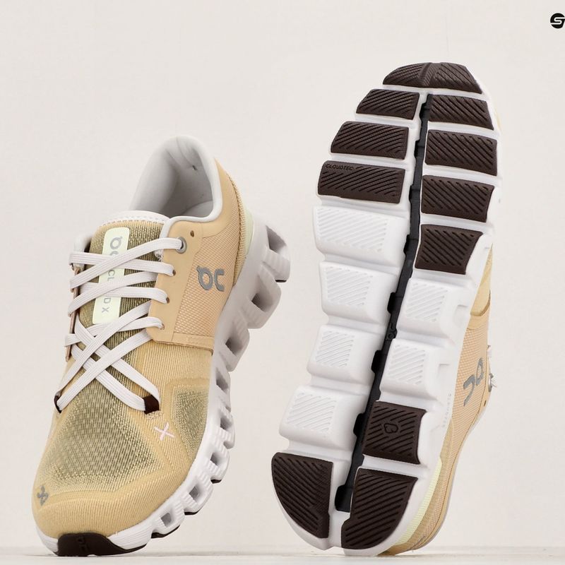 Moteriški bėgimo bateliai On Running Cloud X 3 savannah/frost 10