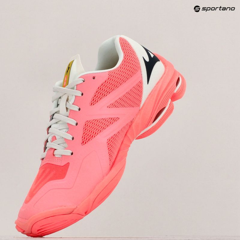 Moterų tinklinio bateliai Mizuno Wave Lightning Z7 candycoral/black/bolt2neon 9