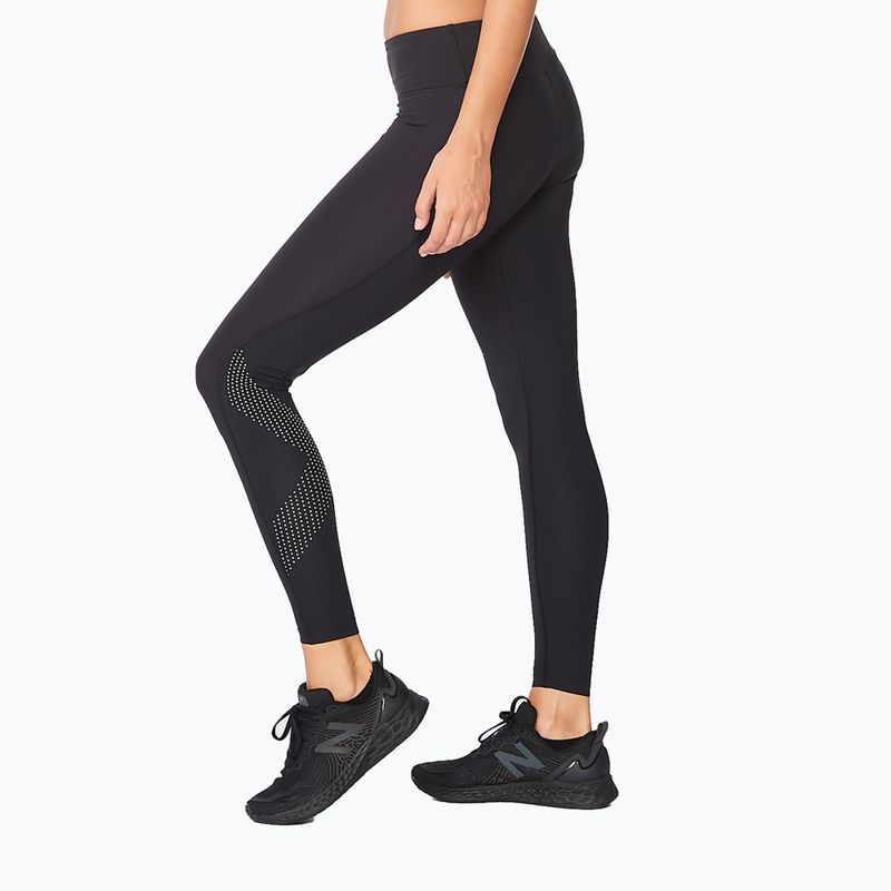 Moteriškos treniruočių tamprės 2XU Motion Mid-Rise Compression juodos spalvos su taškuotu atspindinčiu logotipu 3