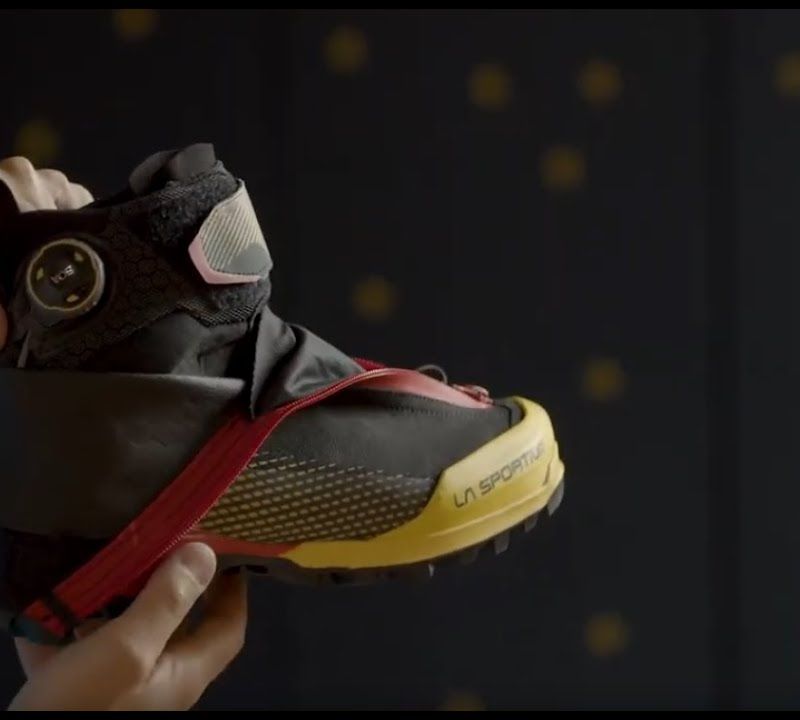 Vyriški La Sportiva Aequilibrium Top GTX aukštakulniai batai black/yellow 21X999100 12
