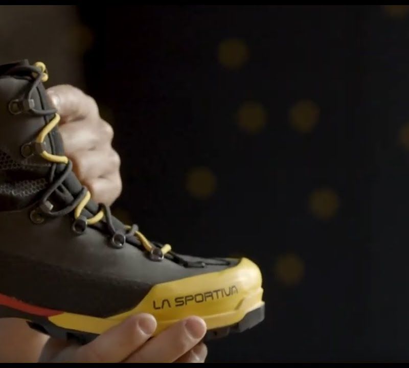 La Sportiva vyriški aukštakulniai batai Aequilibrium LT GTX black/yellow 21Y999100 11