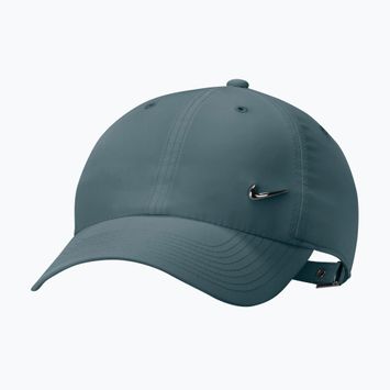Kepurė su snapeliu Nike Dri-Fit Club Unstructured Metal Swoosh mineral Mineral slate/metallic silver