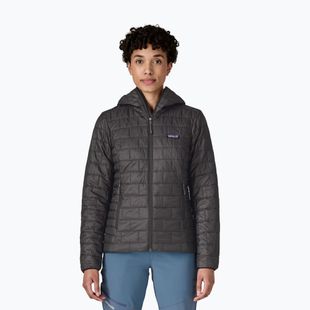 Moteriška pūsta striukė Patagonia Nano Puff Hoody black