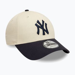 Kepuraitė su snapeliu New Era Colourblock 9Forty New York Yankees light beige