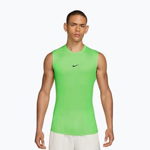 Vyriški treniruočių marškinėliai Nike Pro Dri-Fit Tight Sleeveless Fitness green strike/black