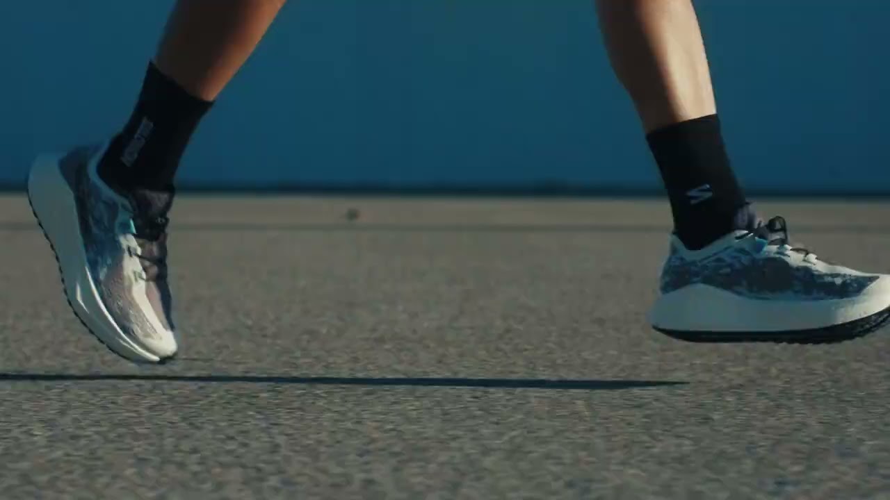 Vyriški bėgimo batai Salomon Aero Glide 4 GRVL beach ball/asphalt/vanilla ice